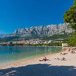 Klarita - Makarska By Guide